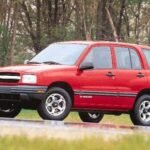 2000-Chevrolet-Tracker-FrontSide-repair-manual